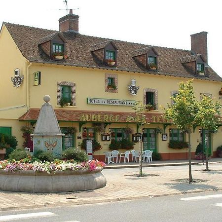 Logis Auberge A La Tete De Lard La Ferté-Imbault Екстериор снимка