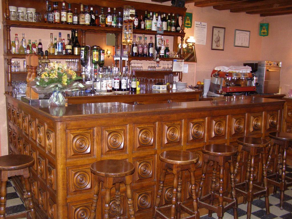 Logis Auberge A La Tete De Lard La Ferté-Imbault Екстериор снимка