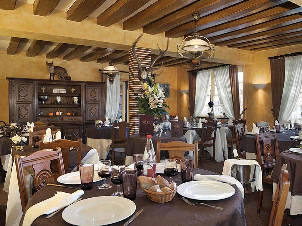 Logis Auberge A La Tete De Lard La Ferté-Imbault Екстериор снимка